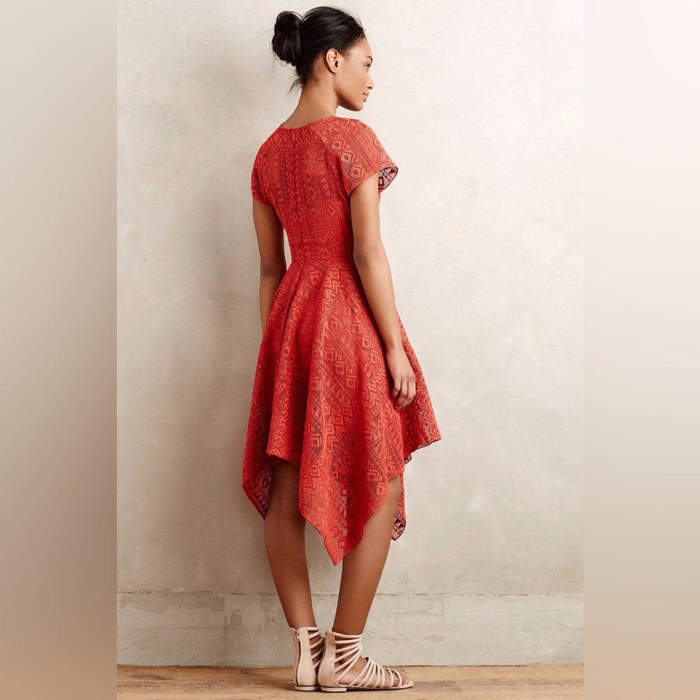 Anthropologie’s Maeve Geometric Prima Lace Dress w/ handkerchief hem. Size 2 EUC